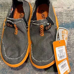 Cushe Kids' Moccasins in Gray and Orange size 12